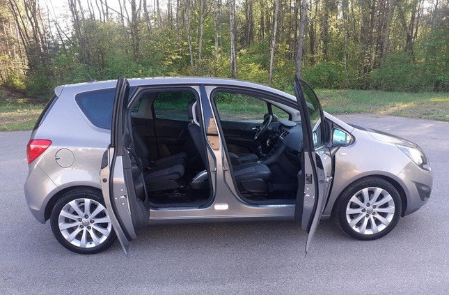 Opel Meriva cena 29900 przebieg: 61000, rok produkcji 2012 z Krzeszowice małe 466